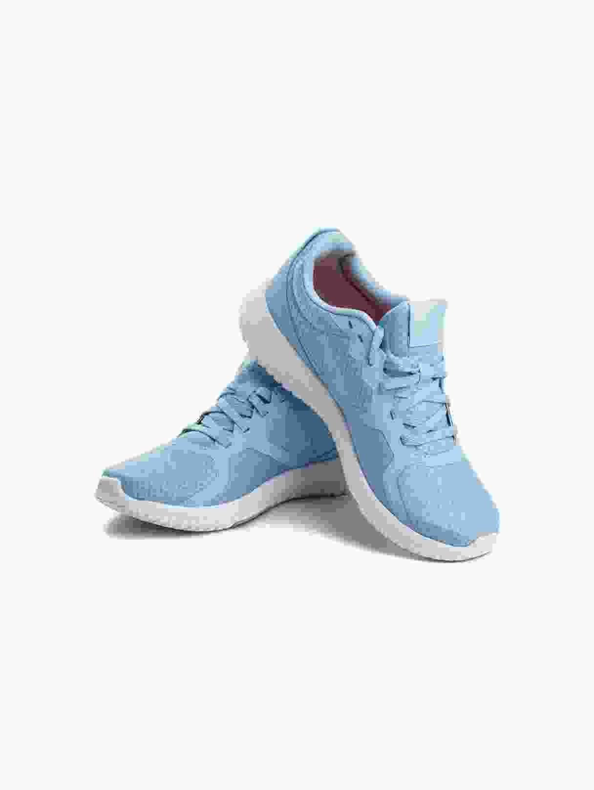Lightweight Shoe